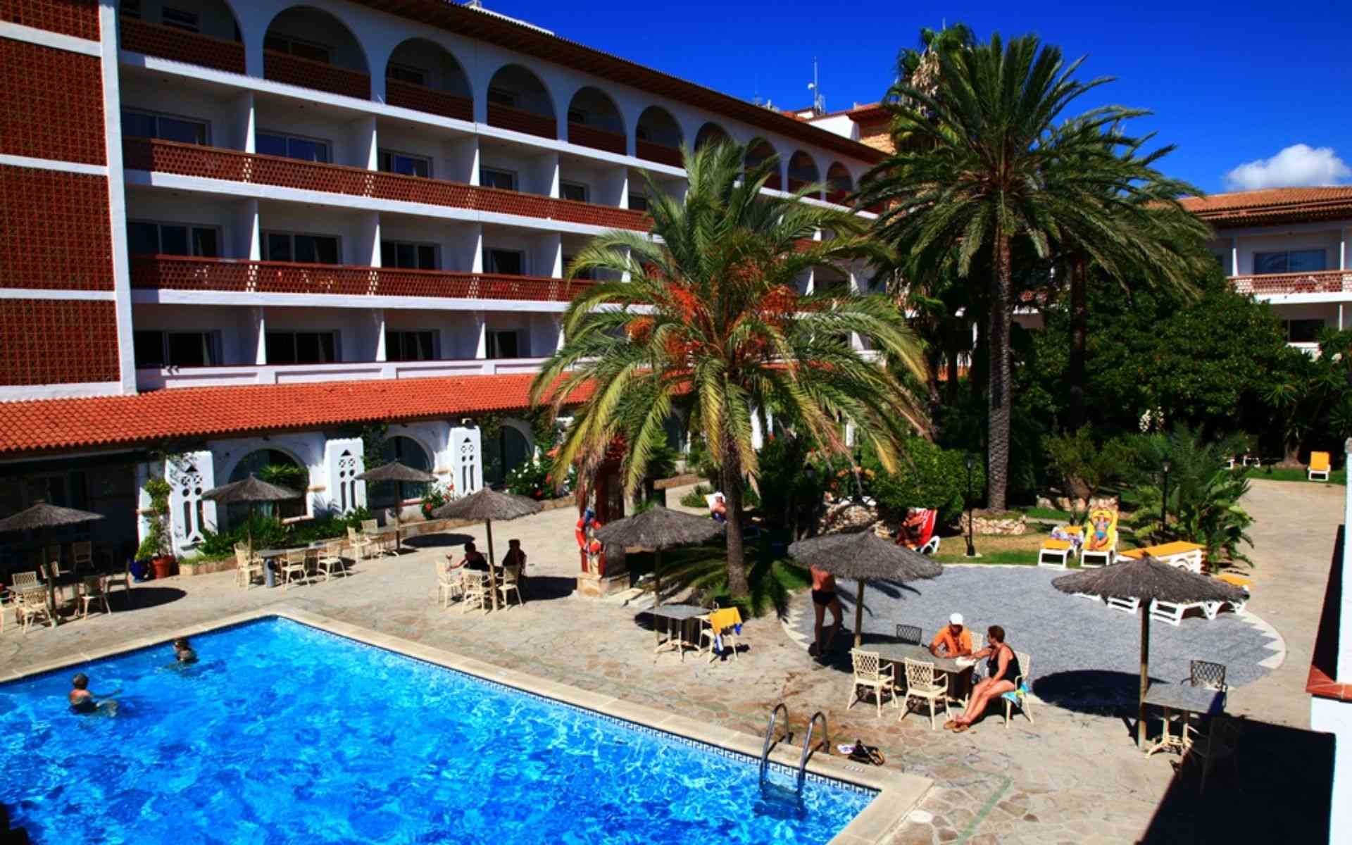 4R Gran Europe Hotel Coma-ruga Bagian luar foto