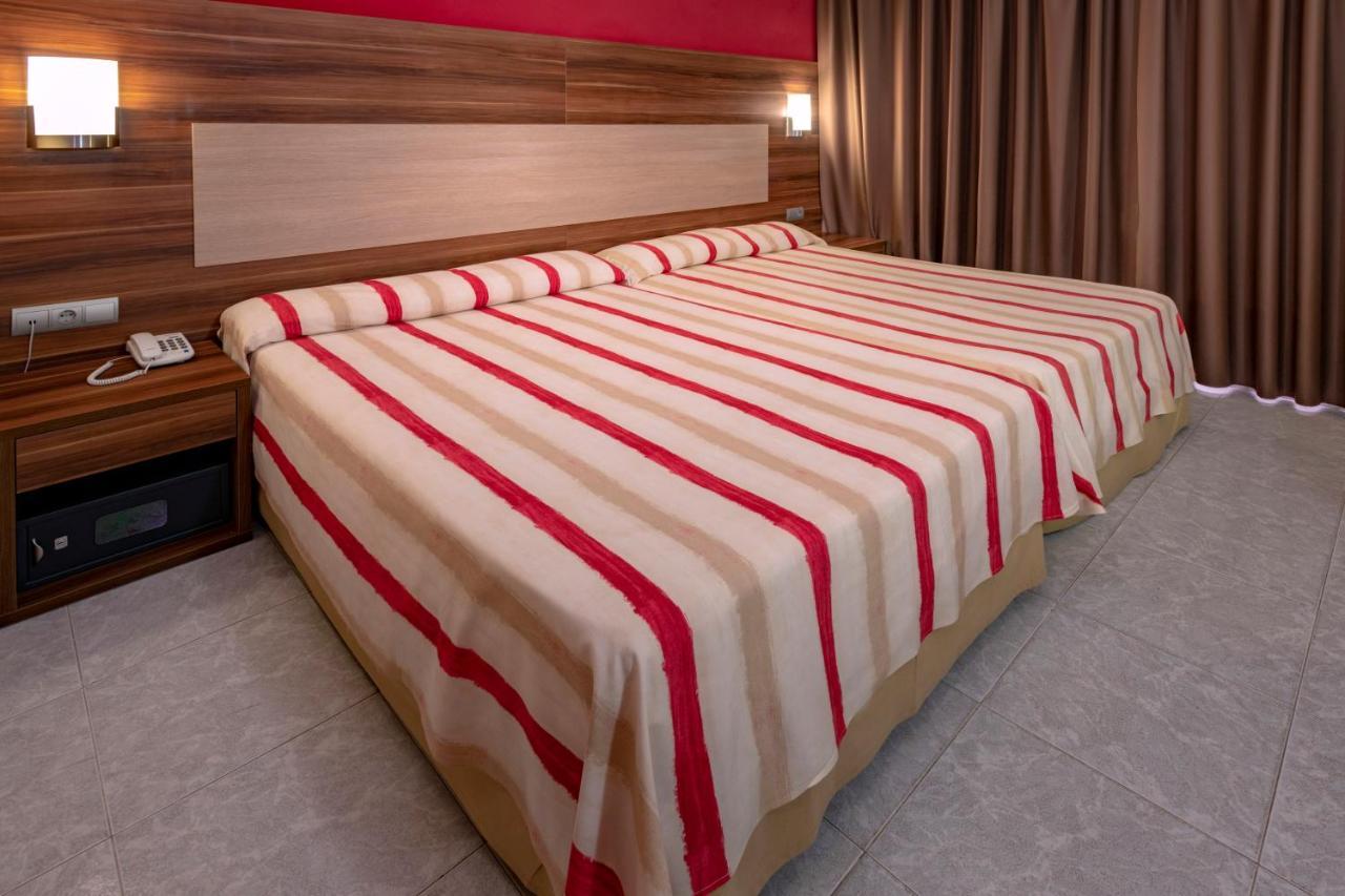 4R Gran Europe Hotel Coma-ruga Bagian luar foto